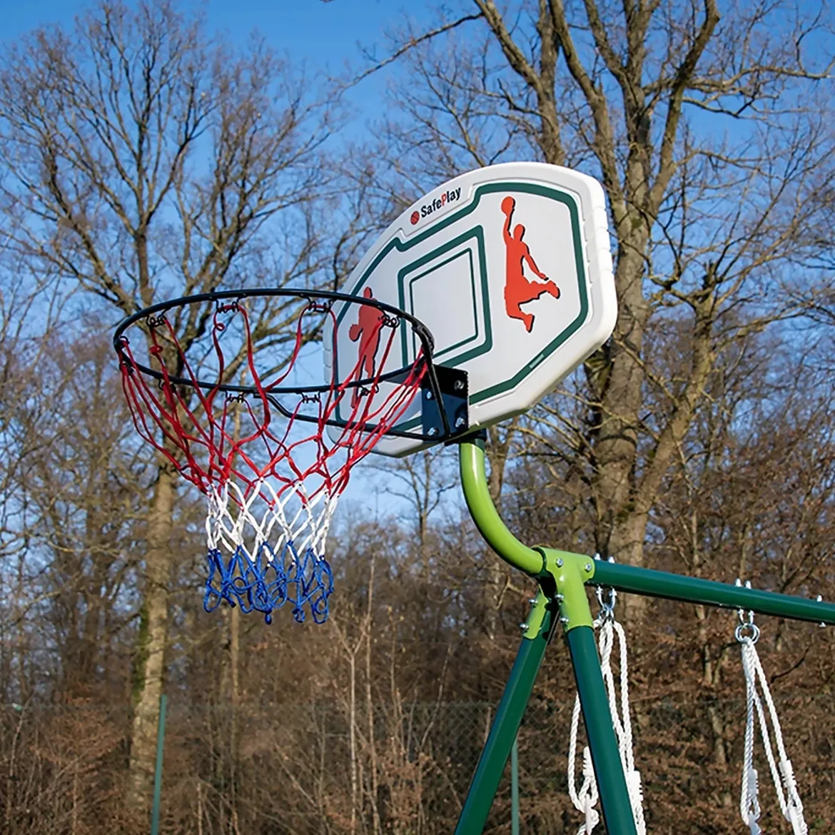Balançoires deux agrès avec panier de basket