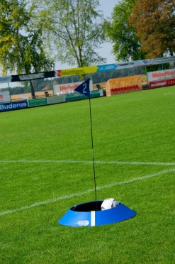 Kit de cible de FOOT GOLF avec jalon et drapeau