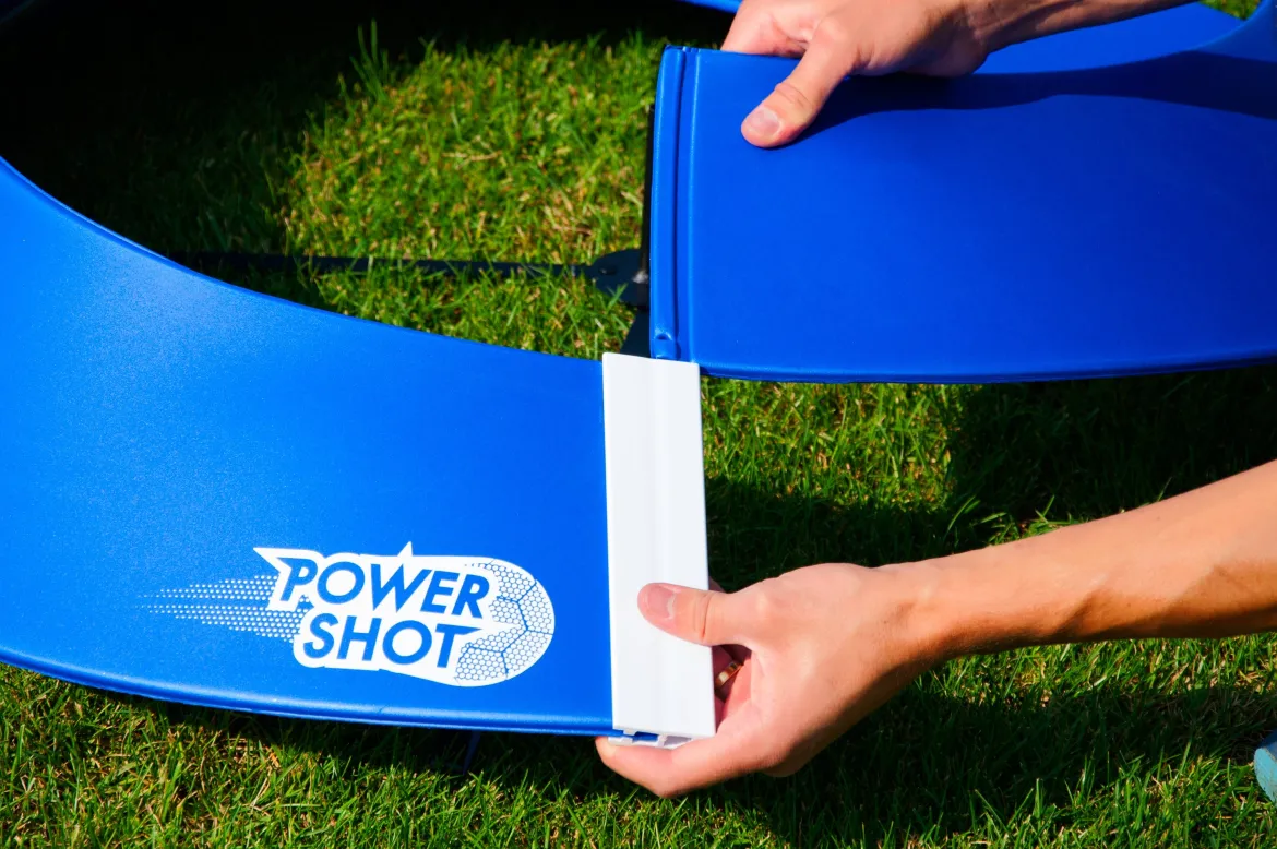 Kit de cible de FOOT GOLF avec jalon et drapeau
