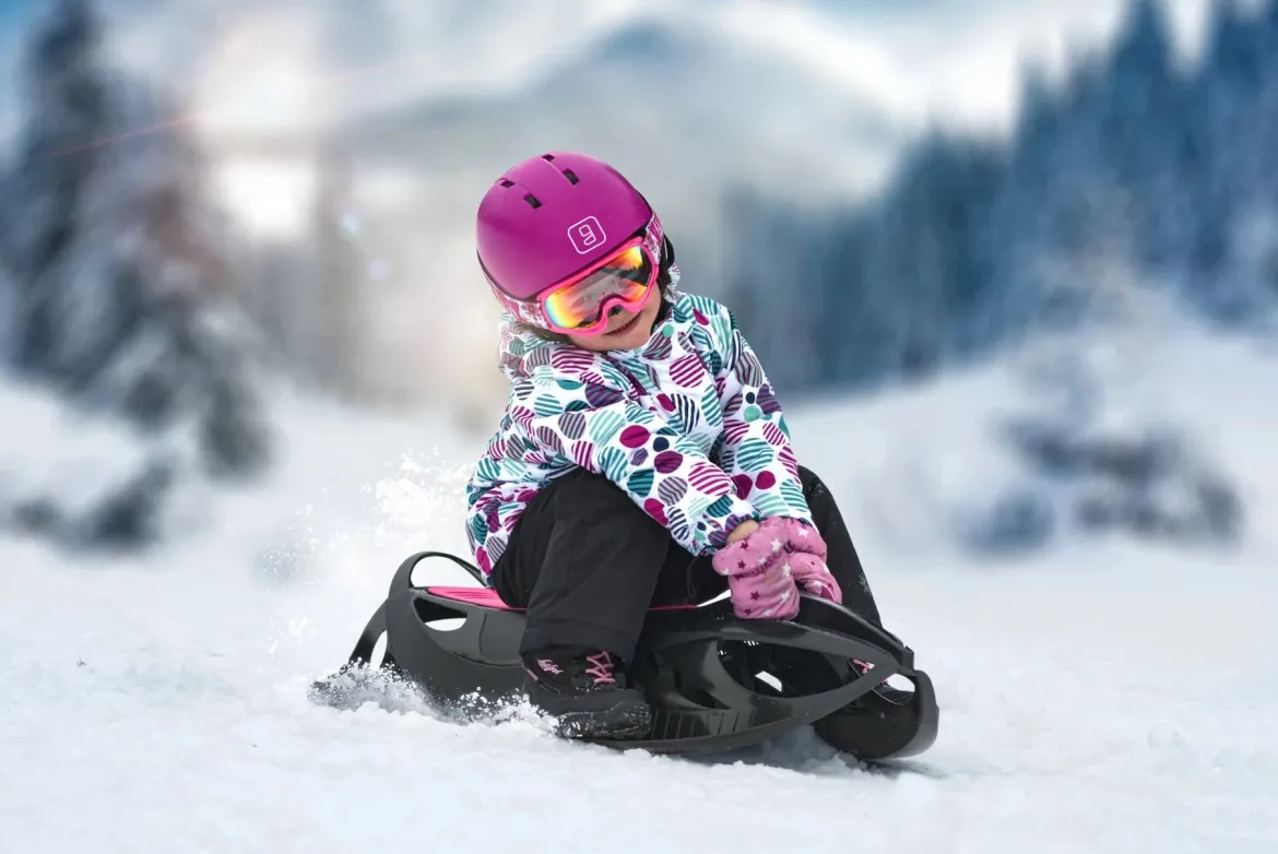 Luge Snow Glider – Style futuriste et aérodynamique