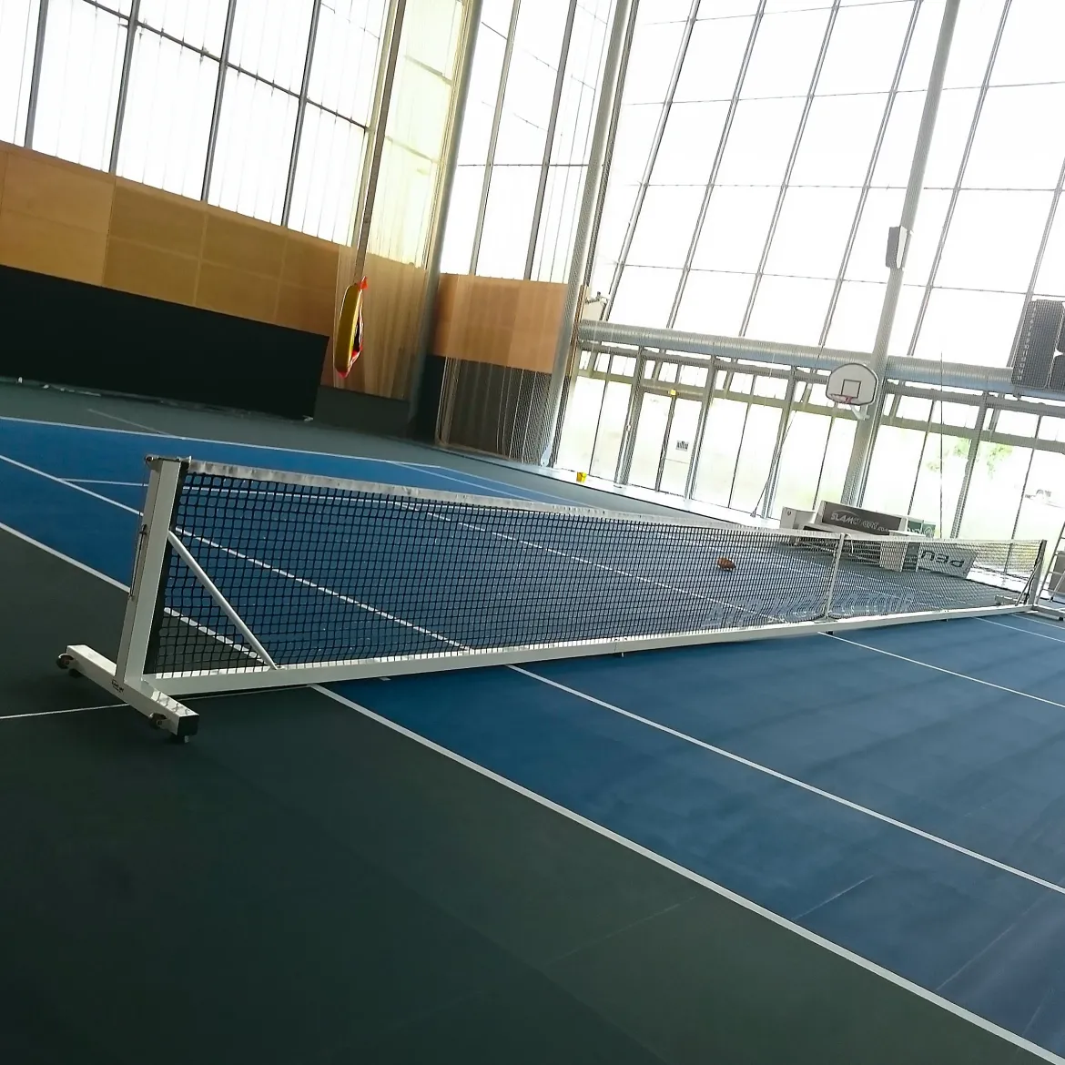 Poteau de tennis intégral transportable en acier galvanisé