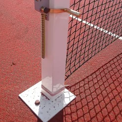 Poteaux de tennis carrés - sur platines