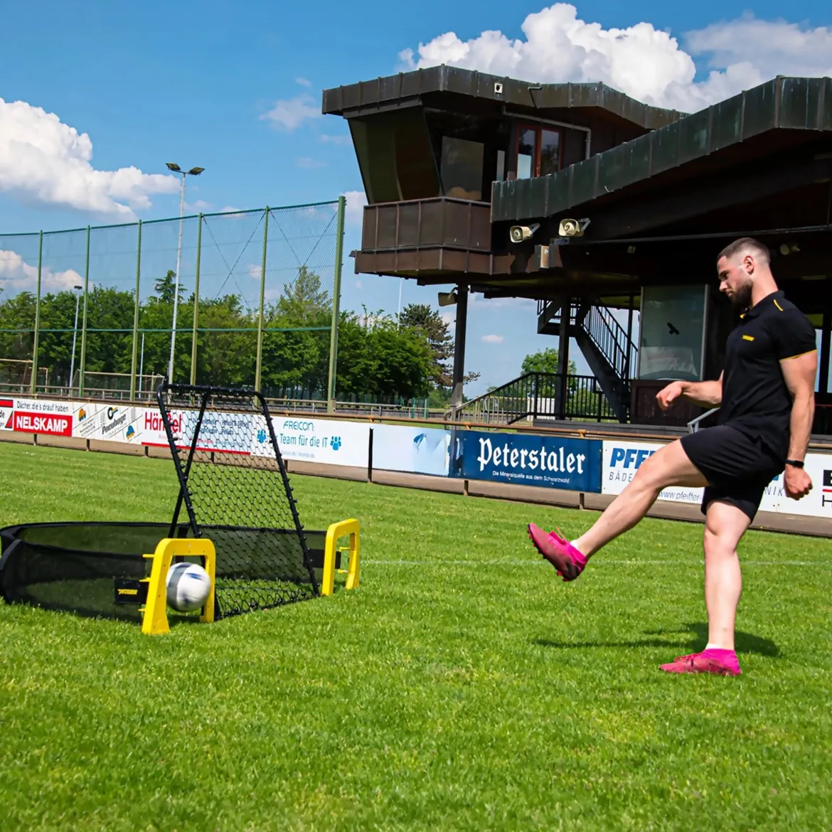 The Footballmaster® PRO